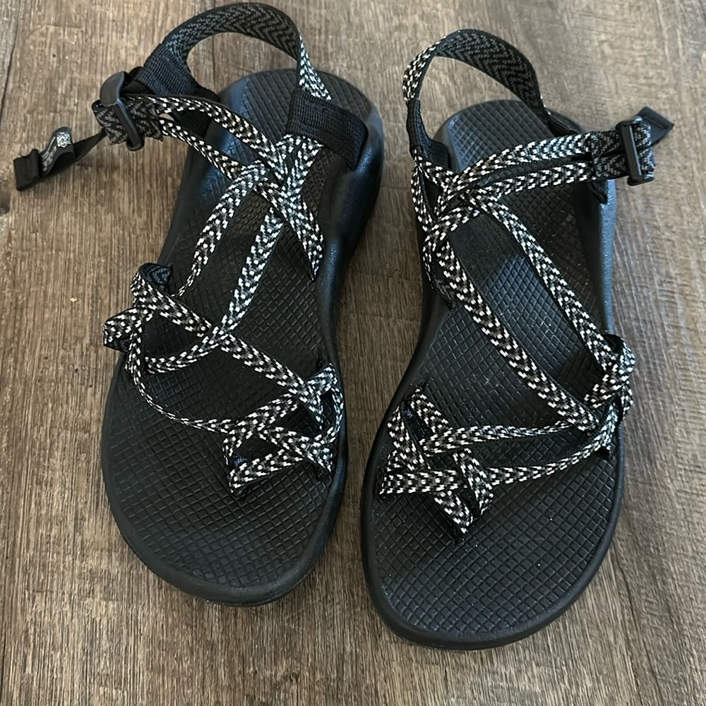 Women’s dual strap Chaco sandals